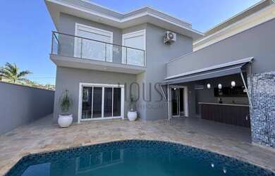 Imagem: A casa em condomínio possui 3 Dormitórios, 4 Banheiros, 4