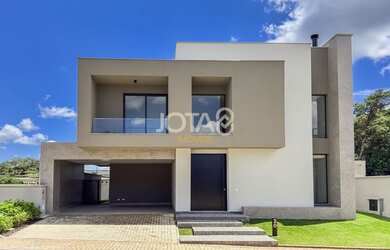 Imagem: A casa em condomínio possui 3 Dormitórios, 5 Banheiros, 2