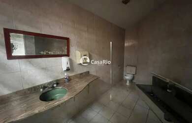 Imagem 15: Madureira Casa. Churrasqueira, Varanda, 490m² de Áreae2 Banheiros