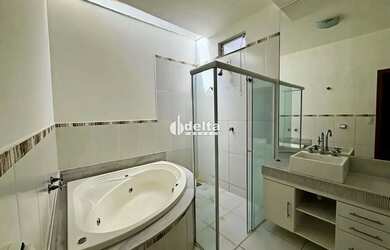 Imagem 9: Casa residencial com 3 suítes disponível para locação no bairro Jardim...