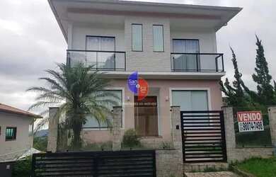 Imagem: Casa à venda, 4 quartos sendo 3 suíte, 4 banheiros, sala em