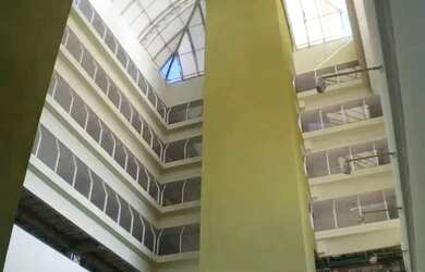 Imagem 13: Shopping Center à venda, 109 lojas, 86 vagas descobertas e 14 vagas cobertas,...