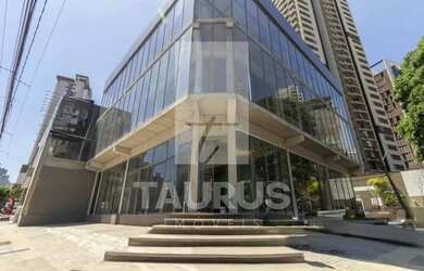 Imagem: O depósito possui 5 Vagas na garagem, 1.250m² de Área e