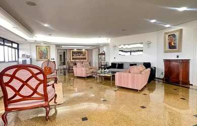 Imagem: O apartamento possui 4 Dormitórios, 5 Banheiros, 4 Vagas na