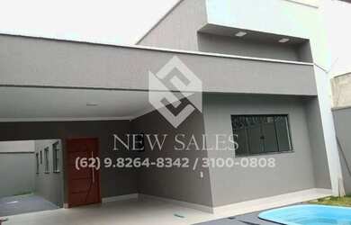 Imagem: A casa possui 3 Dormitórios, 2 Banheiros, 2 Vagas na garagem