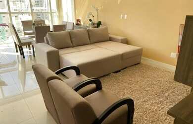 Imagem: O apartamento possui 3 Dormitórios, 2 Banheiros, 2 Vagas na