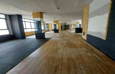 Imagem: O depósito possui 732m² de Área e está localizado em Jardim