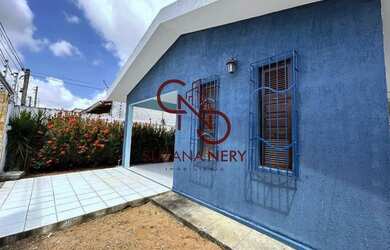 Imagem: A casa possui 3 Dormitórios, 1 Banheiro, 1 Vaga na garagem