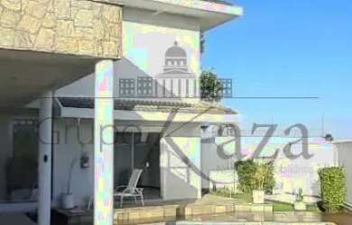 Imagem: A casa em condomínio possui 4 Dormitórios, 5 Banheiros, 3