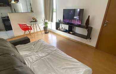 Imagem: O apartamento possui 2 Dormitórios, 1 Banheiro, 1 Vaga na garagem