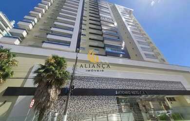 Imagem: O apartamento possui 2 Dormitórios, 1 Banheiro, 2 Vagas na