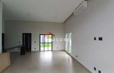 Imagem: A casa em condomínio possui 3 Dormitórios, 2 Banheiros, 4