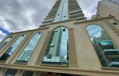 Imagem: O apartamento possui 3 Dormitórios, 4 Banheiros, 3 Vagas na