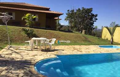 Imagem: A fazenda possui 3 Dormitórios, 2 Banheiros, 1.430m² de Área