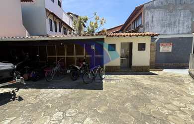 Imagem: A casa possui 2 Dormitórios, 1 Banheiro, 1 Vaga na garagem