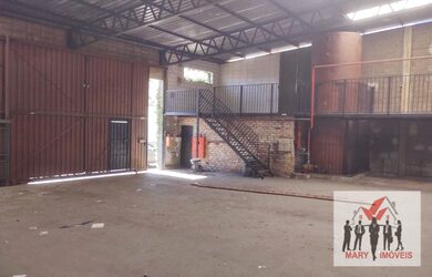 Imagem: O depósito possui 3 Banheiros, 500m² de Área e está localizado
