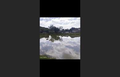 Imagem: A fazenda possui Churrasqueira, Varanda e está localizado