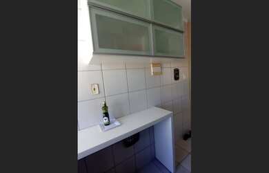 Imagem: O apartamento possui 2 Dormitórios, 1 Banheiro, Acomodam 4