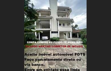 Imagem: A casa possui 5 Dormitórios, 2 Suítes, 2 Banheiros, Acomodam