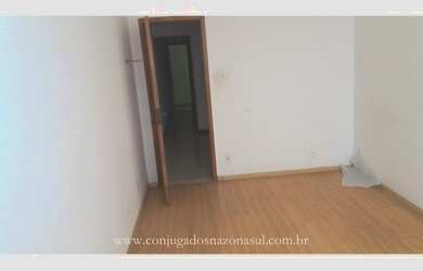 Imagem: A kitnet possui 1 Dormitório, 1 Banheiro, 38m² de Área e