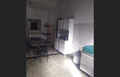 Imagem: A fazenda possui 4 Dormitórios, 2 Suítes, 4 Banheiros, Acomodam