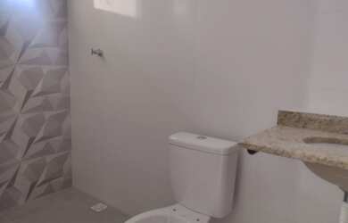 Imagem: A casa possui 3 Dormitórios, 1 Suíte, 2 Banheiros, 360m²