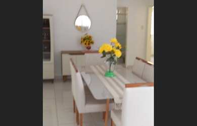 Imagem: A casa possui 4 Dormitórios, 1 Suíte, 2 Banheiros, 2 Vagas