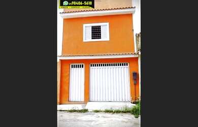 Imagem: A casa possui 3 Dormitórios, 1 Suíte, 1 Banheiro, Acomodam