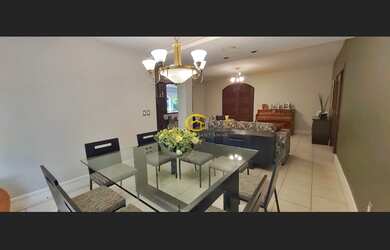 Imagem 5: Casa em Fradinhos. 447m² de Área Privada, 4 Vagas na garageme3 Dormitórios