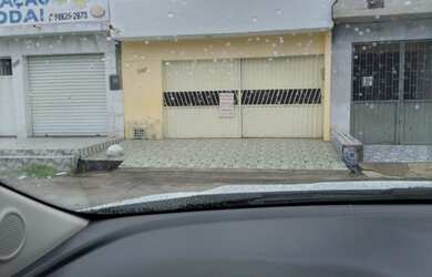 Imagem: O apartamento possui 2 Dormitórios, 1 Suíte, 2 Banheiros