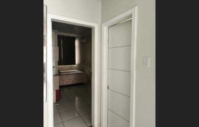 Imagem: A casa possui Imóvel mobiliado e está localizado em Marambaia