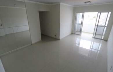 Imagem: O apartamento possui 3 Dormitórios, 1 Suíte, 2 Banheiros