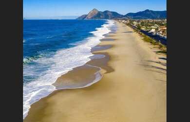 Imagem: O terreno possui 732m² de Área e está localizado em Itaipuaçu