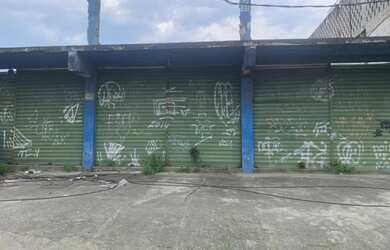 Imagem: O depósito possui 1 Banheiro, 3.400m² de Área e está localizado