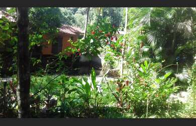 Imagem: A casa possui 3 Dormitórios, 1 Suíte, 3 Banheiros, Acomodam