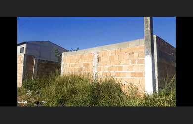 Imagem: O terreno possui 100 Vagas na garagem, 240m² de Área, Imóvel