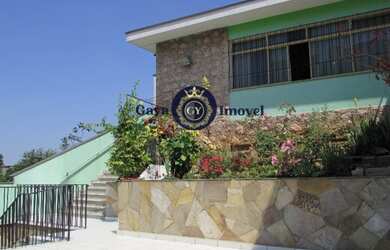 Imagem: A casa possui 3 Dormitórios, 1 Suíte, 3 Banheiros, 2 Vagas