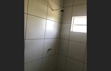 Imagem: A casa possui 3 Dormitórios, 1 Suíte, 2 Banheiros, 81m² de