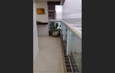 Imagem: O apartamento possui 2 Dormitórios, 1 Suíte, 2 Banheiros