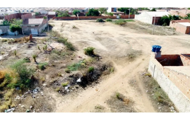 Imagem: O terreno possui 550m² de Área e está localizado em Senhor