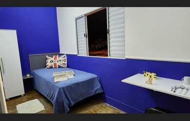 Imagem: O quarto possui 5 Dormitórios, 3 Banheiros, 210m² de Área