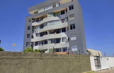 Imagem: O apartamento possui 3 Dormitórios, 1 Suíte, 1 Banheiro, 1