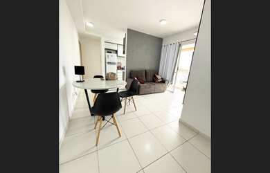 Imagem: O apartamento possui 2 Dormitórios, 1 Suíte, 2 Banheiros