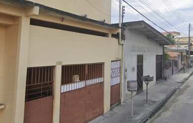 Imagem: A casa possui 1 Dormitório, 1 Banheiro e está localizado