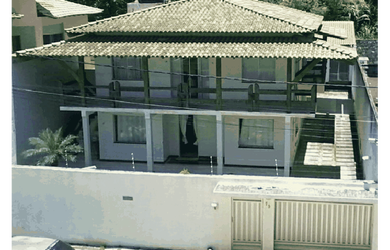 Imagem: A casa possui 5 Dormitórios, 1 Suíte, 3 Banheiros, Acomodam