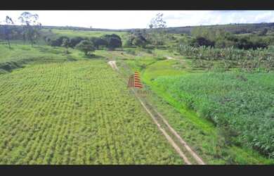 Imagem: A fazenda possui 3 Dormitórios, 1 Suíte, 217.800m² de Área