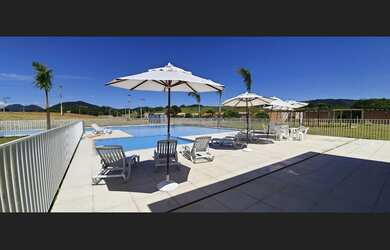 Imagem: O terreno possui 240m² de Área, Imóvel novo e está localizado