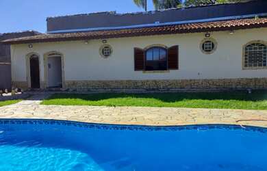 Imagem: A chácara está localizado em Atibaia, SP à venda por R$950.000