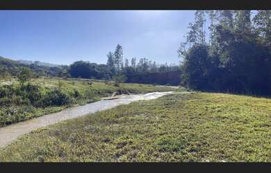 Imagem 12: Fazenda de 71 há em São Tiago MG