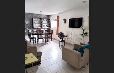 Imagem: A casa possui 3 Dormitórios, 1 Suíte, 2 Banheiros, 1 Vaga